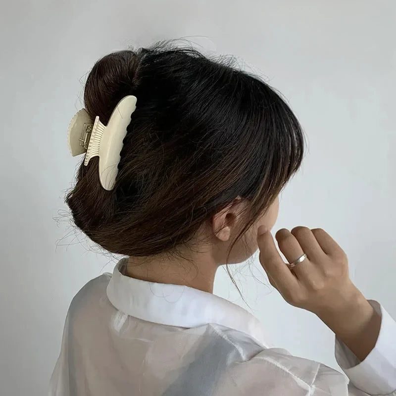 Elegance Shell Hair Clips